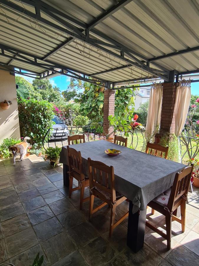Comfy Home-Tropical Garden & 5 Min Walk To Beach Tamarin Exterior foto